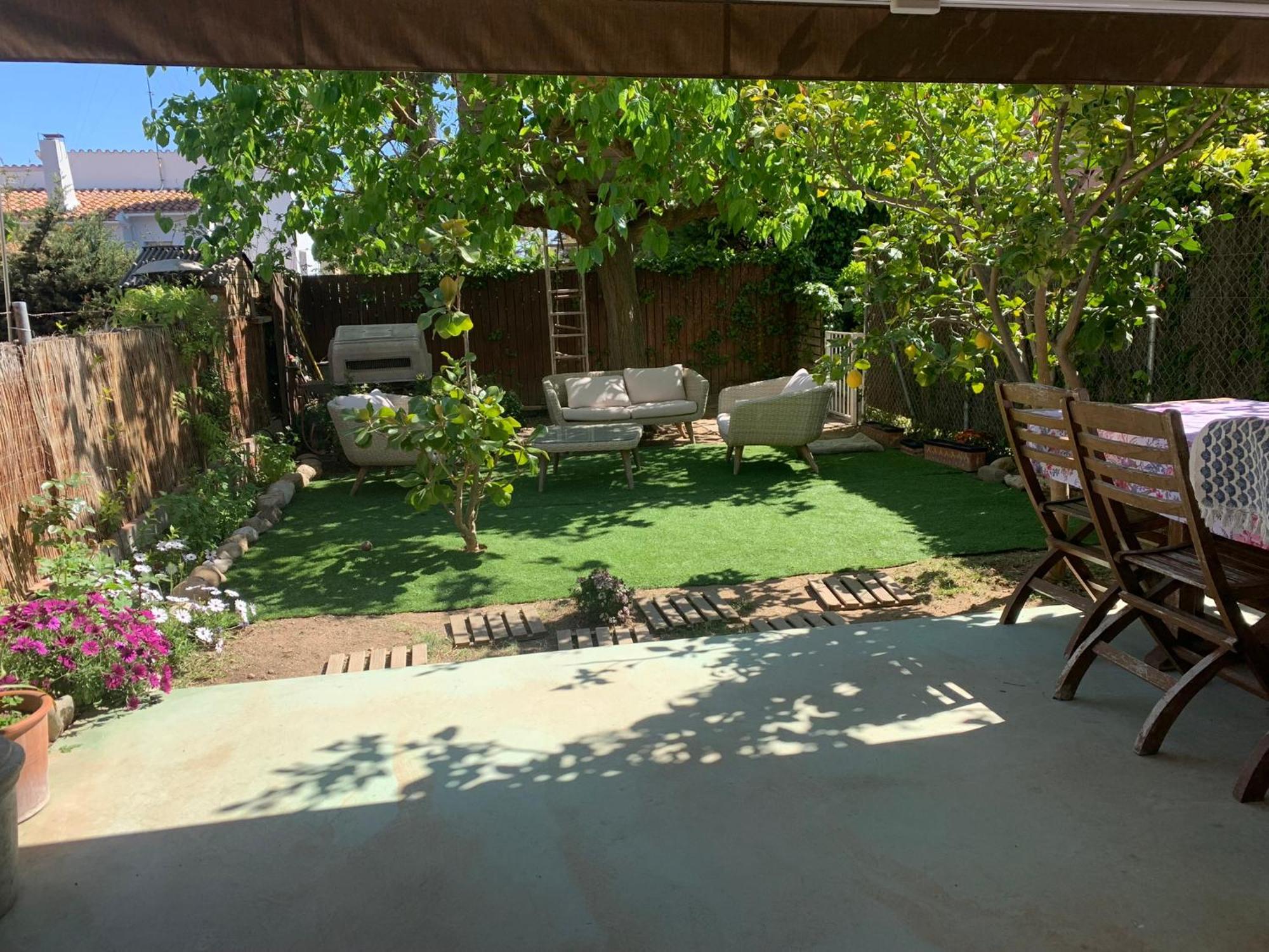 Lemon Tree Guest House Tiana Luaran gambar
